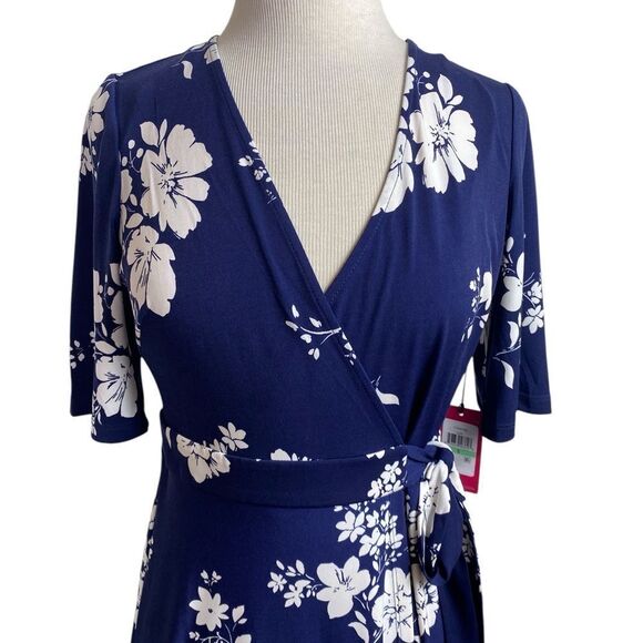 Floral Wrap Dress in Navy by Vince Camuto NEW ! V neck 1/2 sleeves - Picture 5 of 8